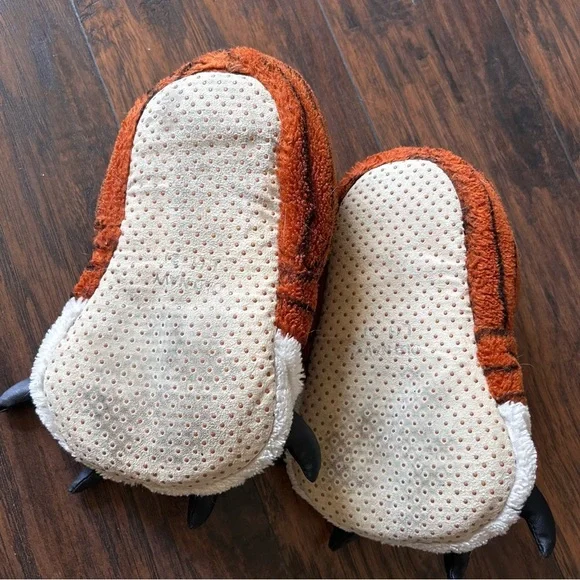Old Navy, Kids Tiger Slippers - Picture 4 of 6